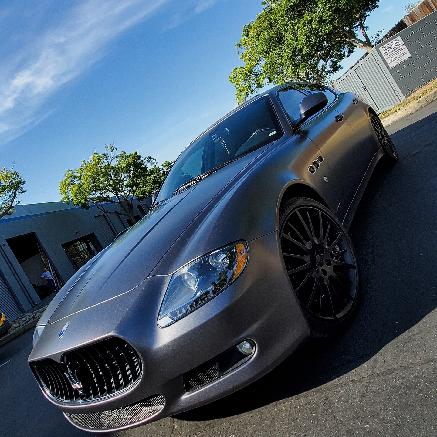 Satin dark grey Maserati — Archive · April 2021